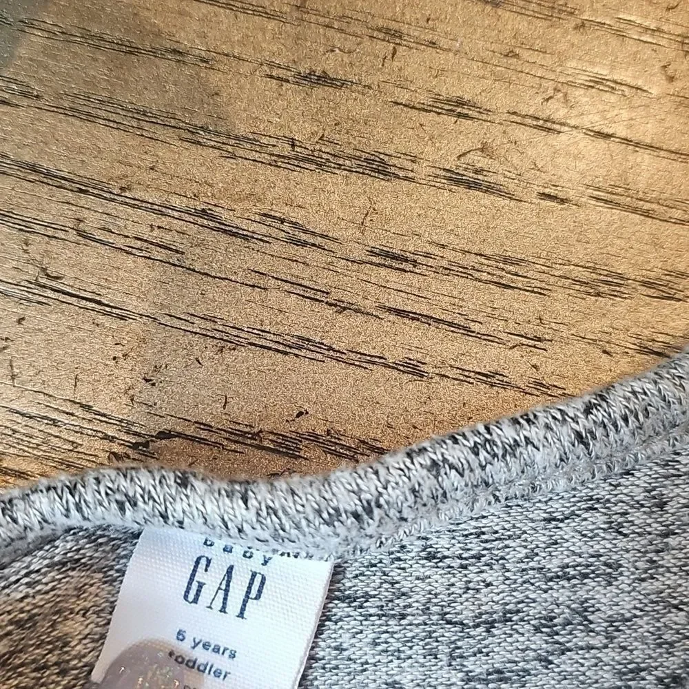 GAP Heathered Gray Kids Romper Size 5